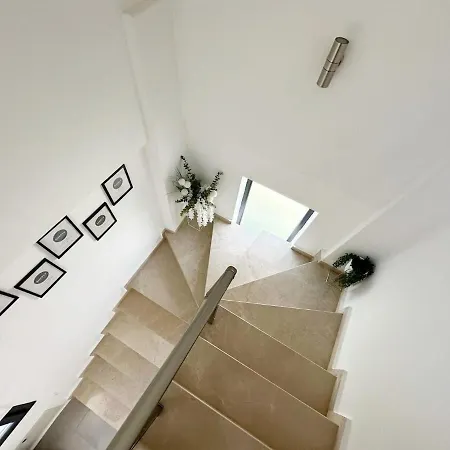 Serenity Hideaway Hisaroenue * فتحية