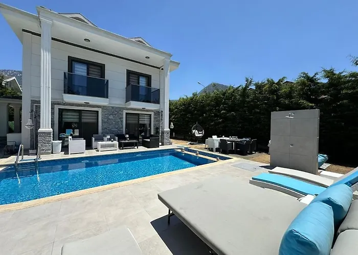 فيلة Serenity Hideaway Hisaroenue فتحية