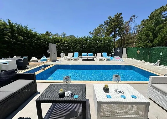 Vilă Serenity Hideaway Hisaroenue